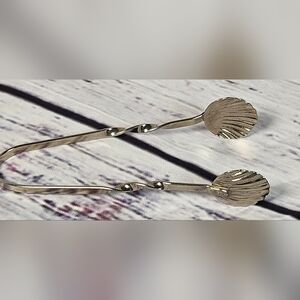 Unmarked Silver Tone Sugar Tongs Shell Design Vintage Serving